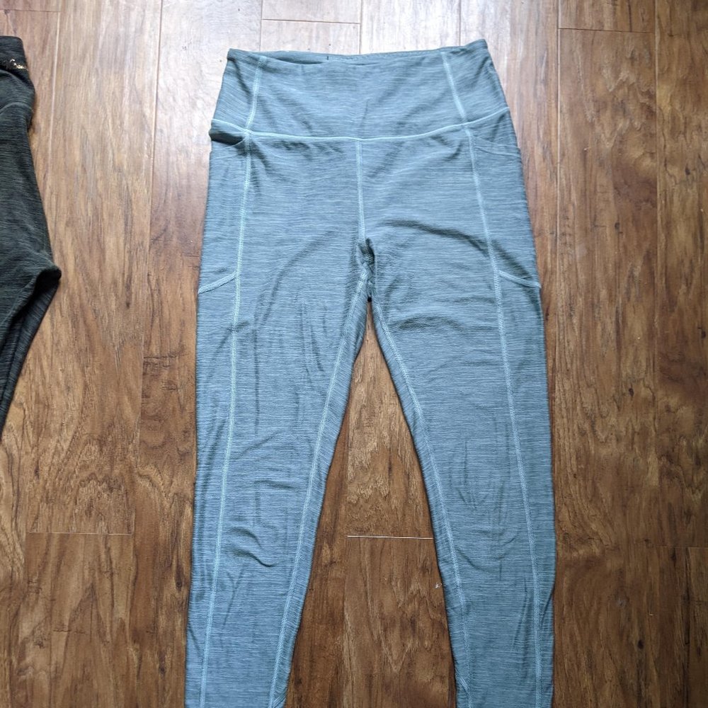 Victoria's Secret Incredible Essential Pocket Leggings size 6 Sage Green 29-inch